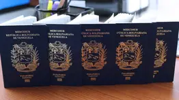 Venezolanos en Barcelona: consulado recibe nueva valija de pasaportes y activa citas para el 21 de abril