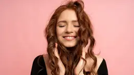 ¡Solución natural! Alisa tu cabello con maicena: así debes aplicarla para aprovechar su efecto al máximo