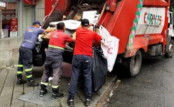 Atención caraqueños: ¿A qué hora debes sacar la basura para evitar multas?