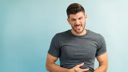 Bebida natural rica en propiedades antiinflamatorias y antioxidantes que limpian el hígado