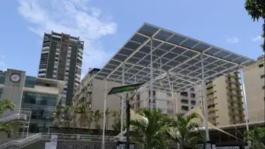 Incendio de vehículo en la torre KLM de Chacao: imágenes del siniestro Incendio de vehículo en la torre KLM de Chacao: imágenes del siniestro