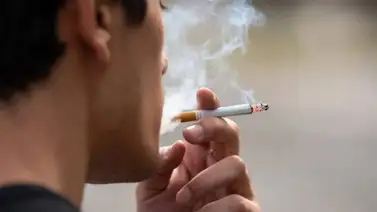 Reino Unido aprueba ley histórica: este sector de la población no podrá fumar legalmente Reino Unido aprueba ley histórica: este sector de la población no podrá fumar legalmente