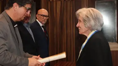 ¡Honor a las letras! La UCAB otorga su máxima distinción a la escritora Ana Teresa Torres ¡Honor a las letras! La UCAB otorga su máxima distinción a la escritora Ana Teresa Torres
