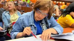 Instalan mesa de diálogo para mejorar salarios de maestros: detalles