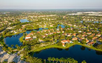 Cayeron los "piratas de mansiones" en Florida: este era su modus operandi para robar más de 2 millones de dólares 