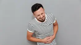 Esta es la infusión natural que alivia el dolor de estómago: así debes ingerirla para aprovechar su efecto 