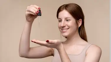 Contrarresta las líneas de expresión con este aceite natural que siempre tienes en casa: así debes aplicarlo para obtener excelentes resultados Contrarresta las líneas de expresión con este aceite natural que siempre tienes en casa: así debes aplicarlo para obtener excelentes resultados