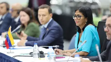 Delcy Rodriguez responde al presidente de Guyana: Quemen los libros de historia si quieren, pero el Esequibo es nuestro Delcy Rodriguez responde al presidente de Guyana: Quemen los libros de historia si quieren, pero el Esequibo es nuestro