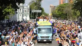 ¡En video! Delcy Rodríguez culmina la Gran Peregrinación por la paz en Caracas: así va la caravana 