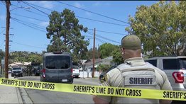 Arrestan a joven por el violento asesinato de su madre en California: tenía una orden de alejamiento