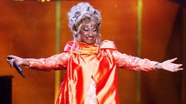 Inauguran mural de Celia Cruz en La Pequeña Habana con homenaje a los Marlins: a cien años del natalicio de la artista
