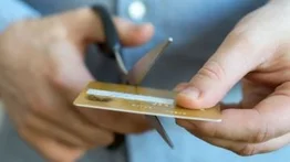 DOGE desactivará estas tarjetas de crédito: la razón y quiénes son los afectados