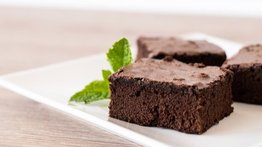 Brownie saludable: el aguacate es el ingrediente estrella que sustituye la grasa en este postre 