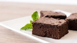 Brownie saludable: el aguacate es el ingrediente estrella que sustituye la grasa en este postre 