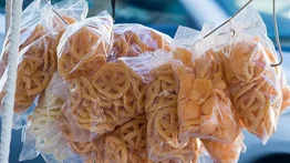 Chicharrones importados desde Colombia se venden sin autorización a USA: emiten alerta