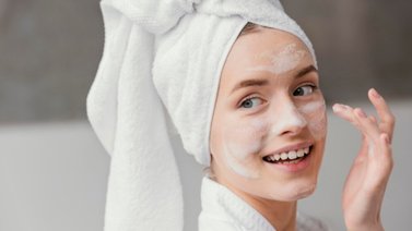 Piel: aprende a preparar un exfoliante de manzana para remover las células muertas