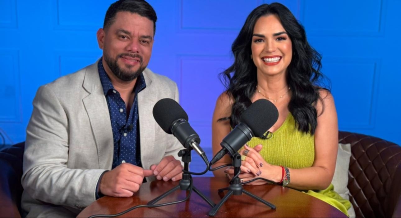 Scarlet Ortiz presenta nueva temporada de “Héroes: Historias de gente como tú” en HispanoTV Scarlet Ortiz presenta nueva temporada de “Héroes: Historias de gente como tú” en HispanoTV