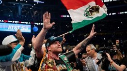 Canelo Álvarez: curiosidades, polémicas y cosas que no sabías del campeón mexicano