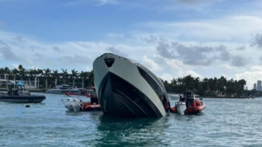 Yate de lujo se hunde en la bahía de Biscayne: había 32 personas a bordo