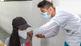Ecuador ordena uso de mascarilla en escuelas desde este 5 de mayo: aumentan casos de tosferina