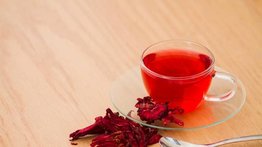 Así debes consumir el té de flor de Jamaica para limpiar el colon