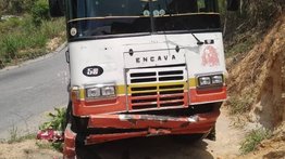 Muere mujer tras ser arrollada por un autobús en Miranda: conductor habría perdido el control por falla mecánica