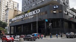 Anuncian condena de 30 años para exprofesor en Caracas: solicitaba fotos y tocaba partes íntimas de sus alumnas