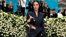 Katy Perry sorprende a sus fans con inesperada reacción tras su “asistencia” a la Met Gala 2025