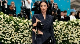 Katy Perry sorprende a sus fans con inesperada reacción tras su “asistencia” a la Met Gala 2025