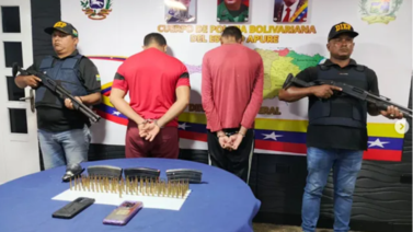 Capturan a dos integrantes del GEDO "Los Miguelitos": cargaban municiones de fusiles y una granada