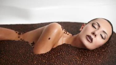 ¿Tienes la piel reseca? Aprende a elaborar una efectiva crema de café para hidratarla