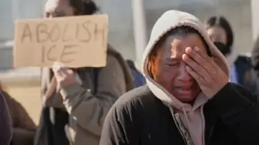 Repartidores de comida en Washington bajo la lupa en redadas migratorias: Tenemos miedo de salir a trabajar Repartidores de comida en Washington bajo la lupa en redadas migratorias: Tenemos miedo de salir a trabajar