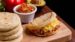 Sí puedes preparar arepas sin harina de maíz: te damos 5 recetas sencillas y económicas