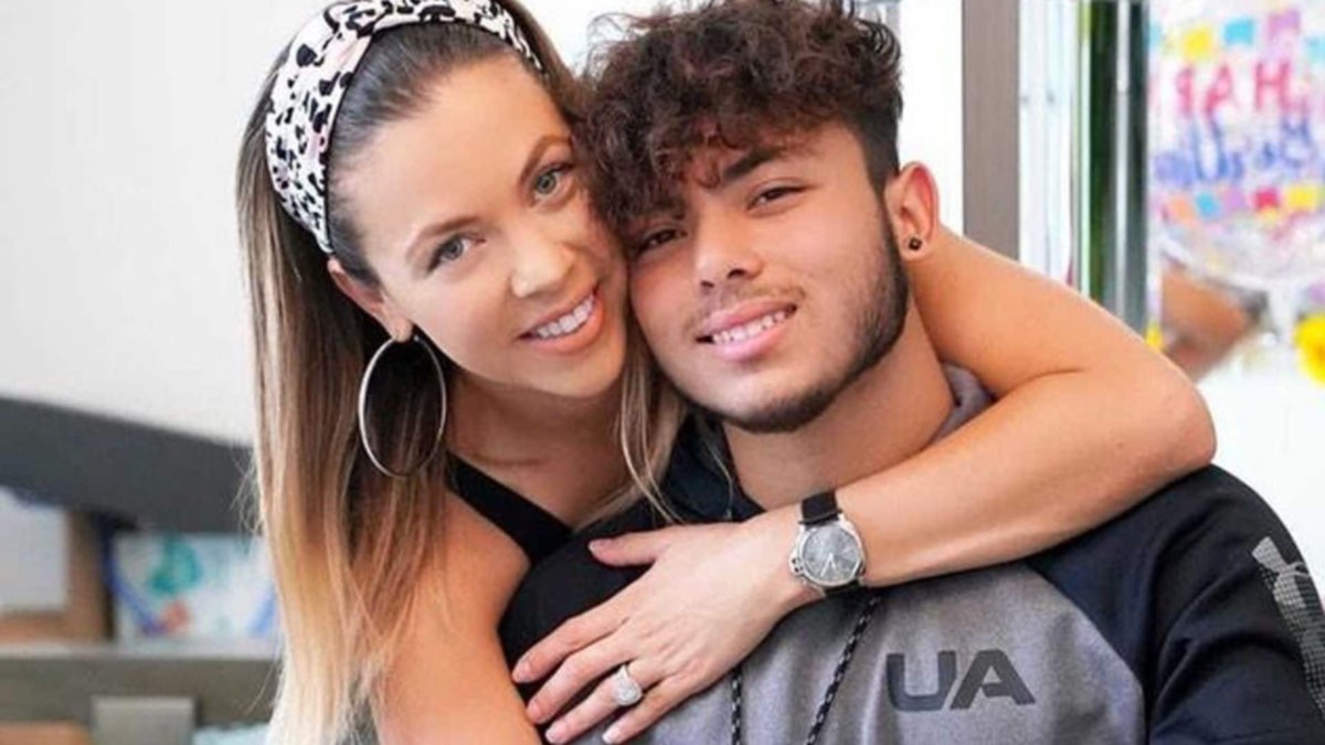 Ximena Duque Ximena Duque confiesa entre lágrimas la tristeza de ver a su hijo dejar