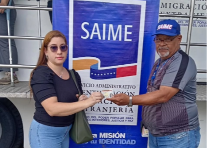 A dos cuadras de esta estación del metro hay un trailer del Saime para renovar la cédula: brinda atención hasta las 3 de la tarde A dos cuadras de esta estación del metro hay un trailer del Saime para renovar la cédula: brinda atención hasta las 3 de la tarde