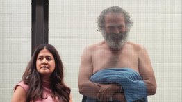 Acosador de Jennifer Aniston se presenta semidesnudo al juicio: enviaba mensajes inapropiados a la actriz 