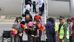 Venezolana regresa al país con su hijo de cinco años luego de haber sido separados en Estados Unidos: estuvo 8 meses con una familia sustituta