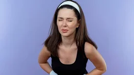 Dile adiós a la inflamación abdominal con este efectivo jugo de piña y menta