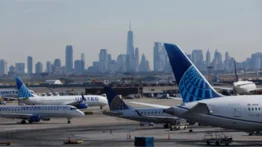 Suspenden vuelos en Newark: nueva falla técnica agrava crisis aérea en aeropuerto de Nueva Jersey