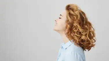 Consigue que luzca suave y sano: claves para cuidar y mantener el cabello ondulado  Consigue que luzca suave y sano: claves para cuidar y mantener el cabello ondulado