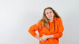 Despídete de la inflamación abdominal con aceite de oliva: así debes consumirlo