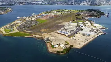 Inmigrante ingresó sin darse cuenta a una base militar por perseguir a un pollo: esta fue la fianza que le impusieron Inmigrante ingresó sin darse cuenta a una base militar por perseguir a un pollo: esta fue la fianza que le impusieron