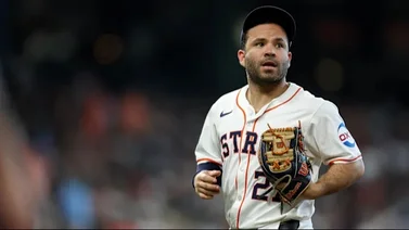 En imágenes: José Altuve se luce como segunda base y deja esta gran jugada