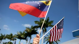 Jueza federal aprueba uso de Ley de Enemigos extranjeros para deportar venezolanos a El Salvador