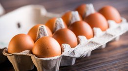 Bajó el precio de los huevos en Estados Unidos: esto cuesta la docena