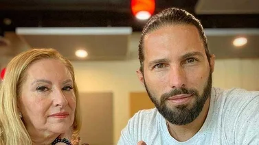 Poncho de Nigris desaparece en el Día de las Madres y su progenitora lanza dura indirecta en redes