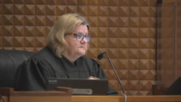Imputan de dos cargos a jueza Hannah Dugan: podría pagar hasta seis años de cárcel 