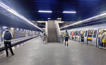 Adulto mayor cae a las vías del metro en la estación Chacao este 14 de mayo