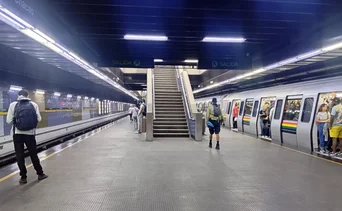 Adulto mayor cae a las vías del metro en la estación Chacao este 14 de mayo