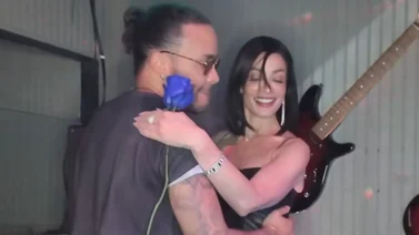 Dayanara Torres se suelta el moño y baila pegadito con Prince Royce
